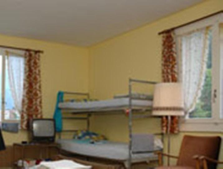 Funny Farm Backpackers Hostel Unterseen Szoba fotó